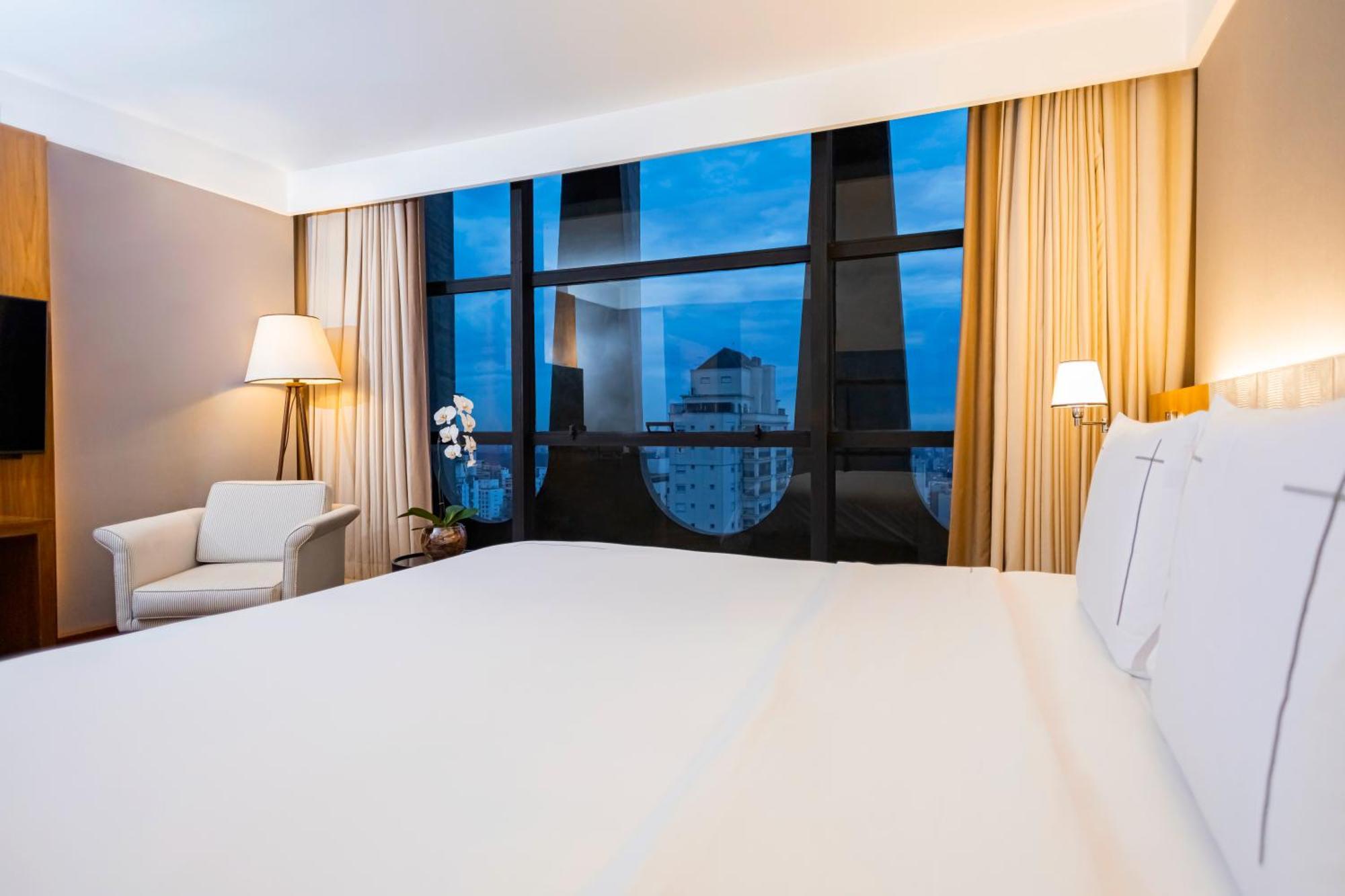 Hotel Tivoli Mofarrej 5*