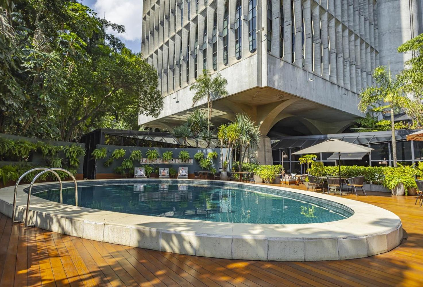 Hotel Tivoli Mofarrej 5*